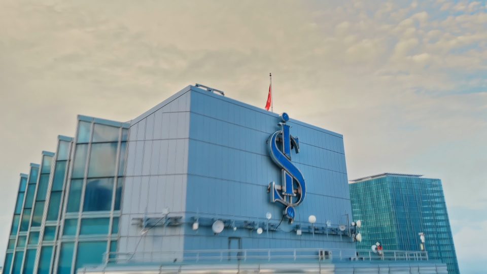 Türkiye İş Bankası | Visa Cash App | Formula1
